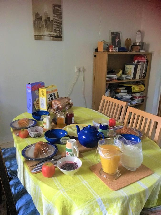 Heddfan Bed & Breakfast Llanboidy Bagian luar foto