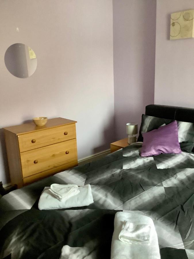 Heddfan Bed & Breakfast Llanboidy Bagian luar foto